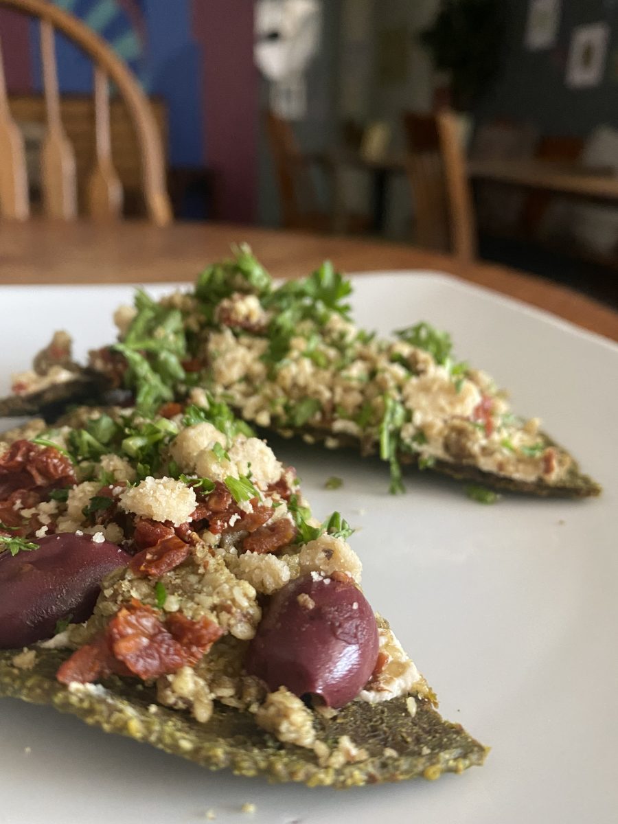 Mediterranean Flat Bread on Spinach Crust